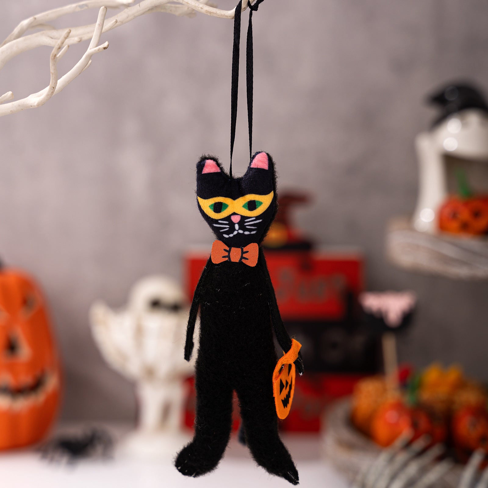 4-piece Small Figurine Pendant for Halloween Home Party Decoration