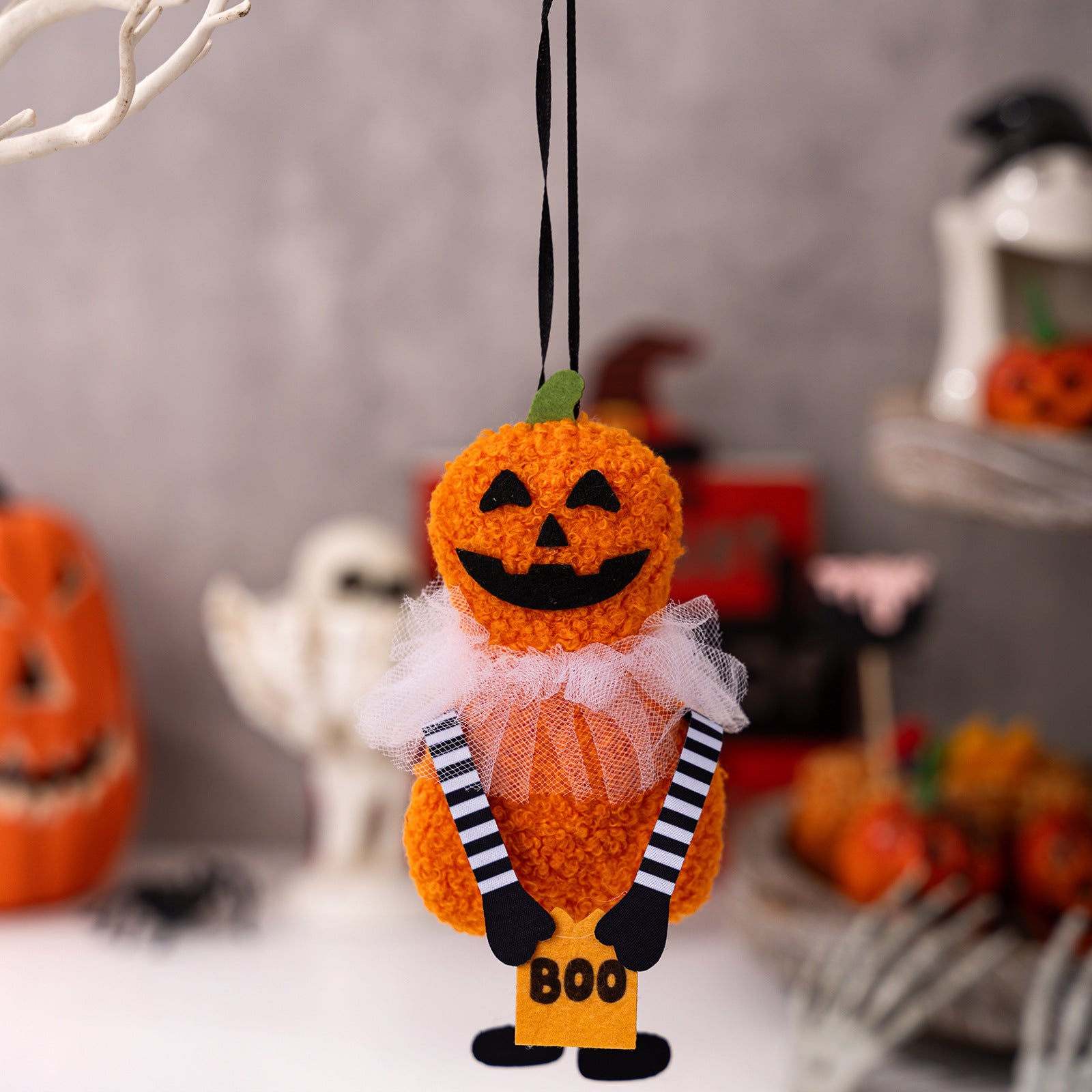 4-piece Small Figurine Pendant for Halloween Home Party Decoration